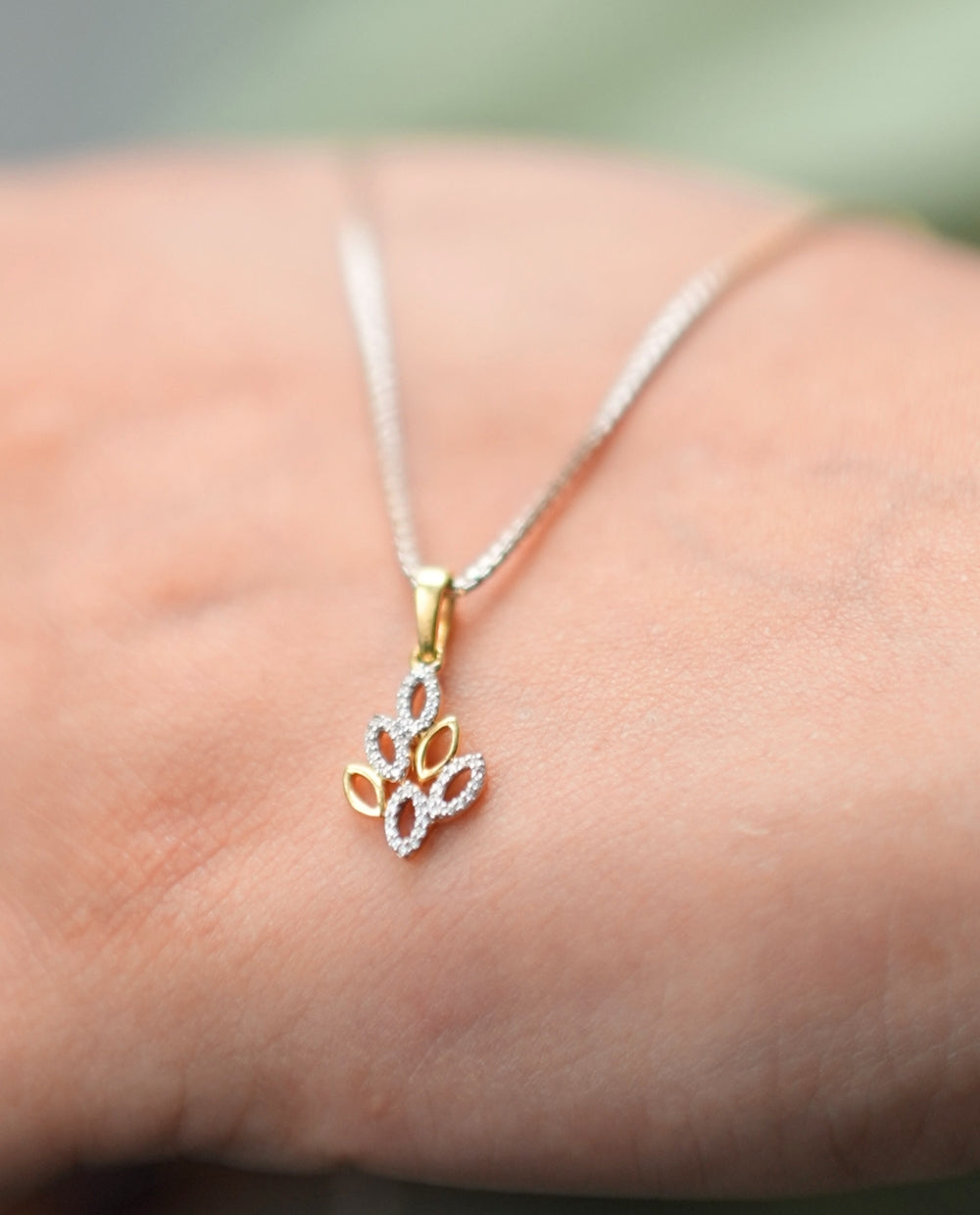 Elegent Diamond Pendant