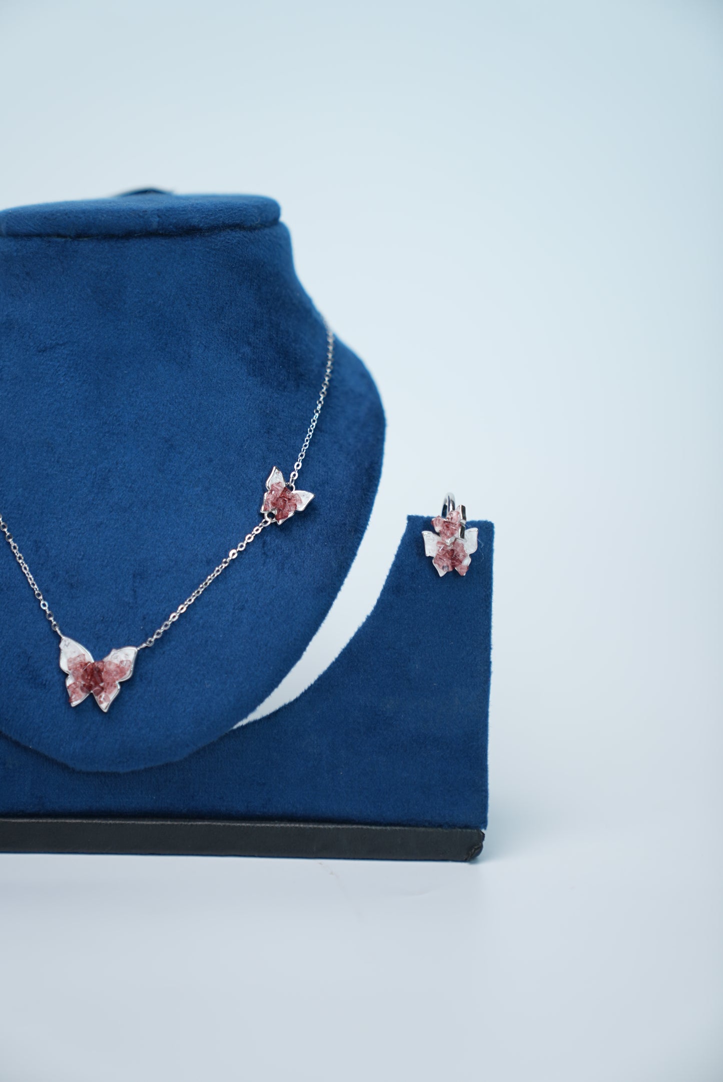 Silver Shinning Necklace