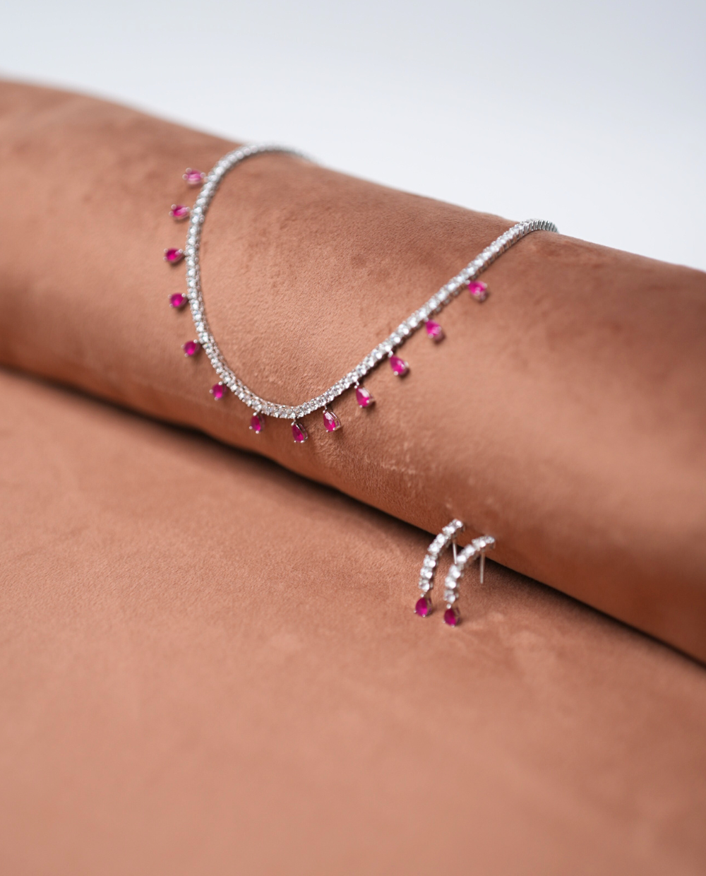 Elegent Silver Fancy Necklace